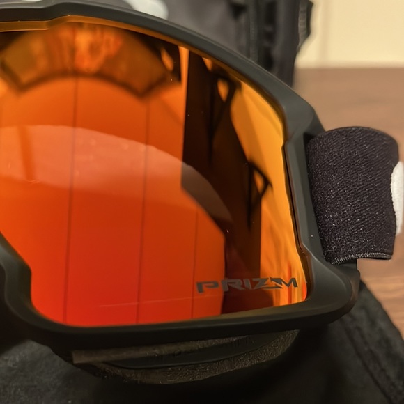 Oakley line miner goggles with Prizm Torch lens - Picture 3 of 3